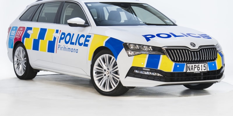 Škoda Superb Combi v barvách policie Nového Zélandu