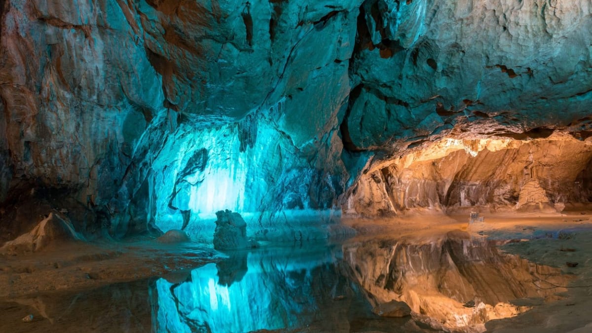 Jeskyně Lombrives patří k největším v Evropě.