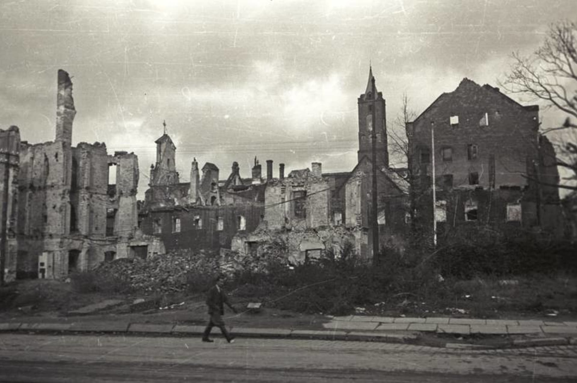 Zničené město Breslau (Vratislav) na jaře 1945
