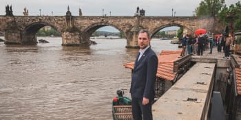 Praha uzavře náplavky a zahájí protipovodňová opatření, rozhodl primátor Hřib