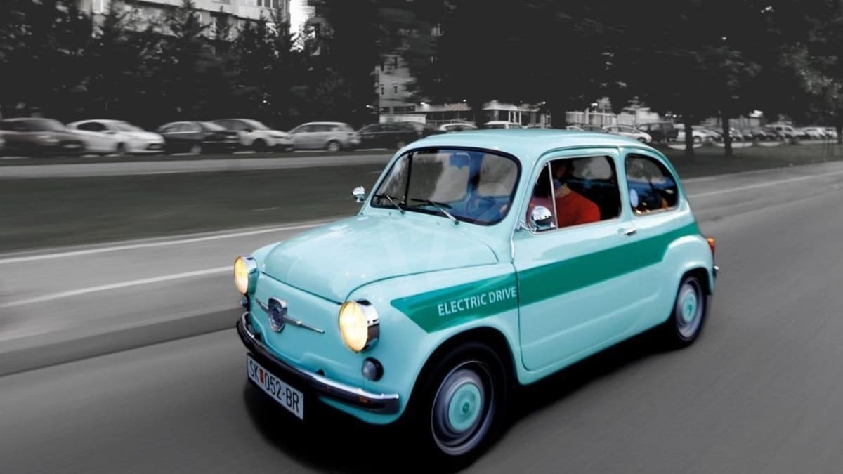 Zastava 750 bývala jugoslávskou licenční kopií Fiatu 600. Ještě dnes se s ní setkáte na dovolené v Chorvatsku.