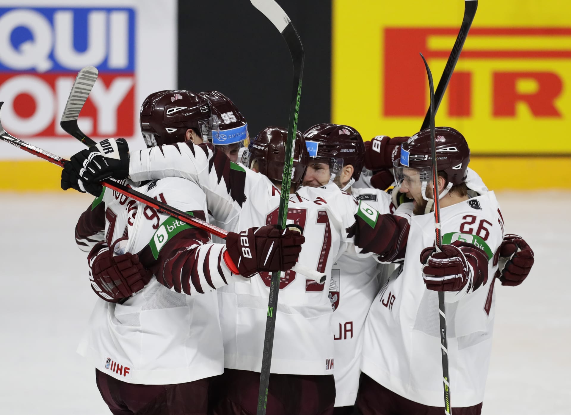 Hokejisté Lotyšska nečekaně porazili Kanadu 2:0.