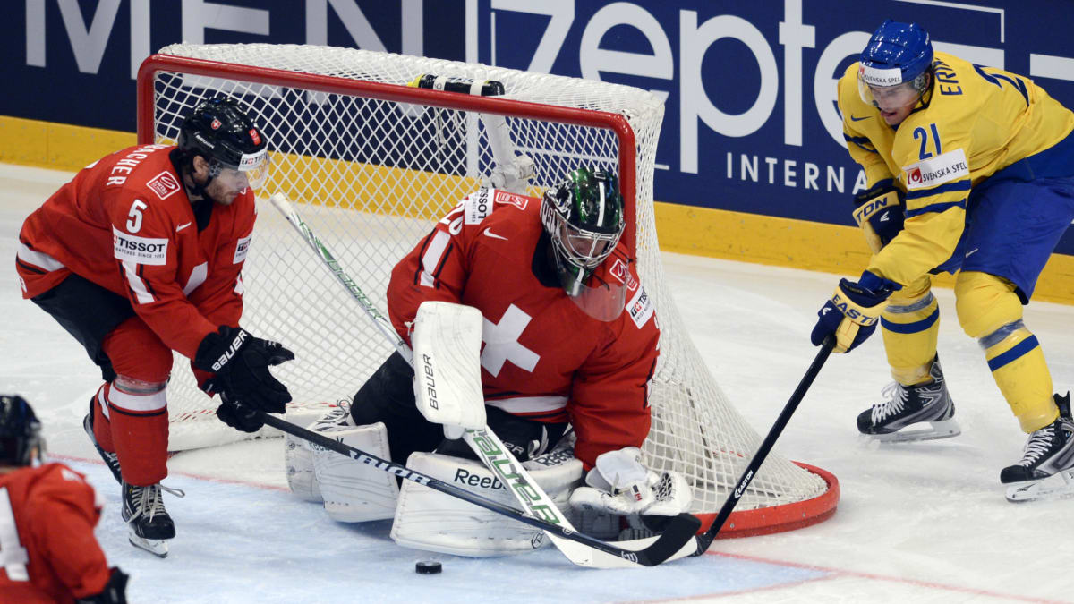 Do Švýcarska se MS v hokeji vrátí v roce 2026 po 17 letech. 