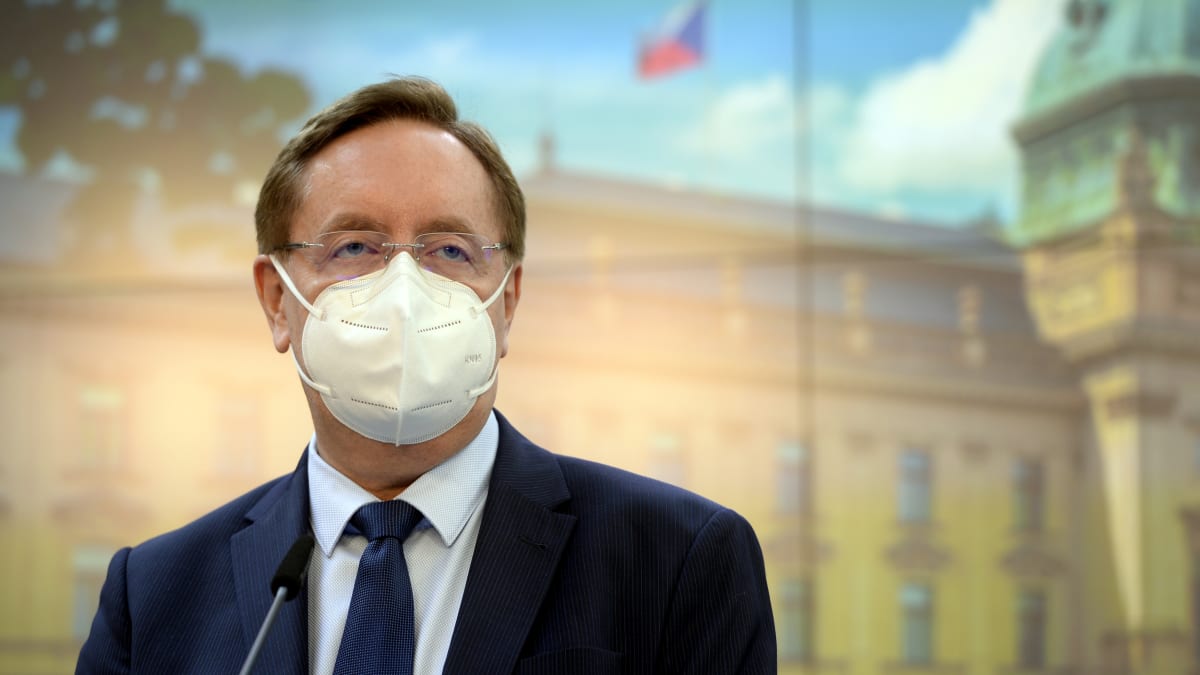 Exministr zdravotnictví Petr Arenberger končí na postu šéfa vinohradské nemocnice.