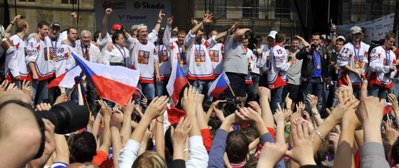 Oslava hokejových mistrů světa na Staroměstském náměstí.