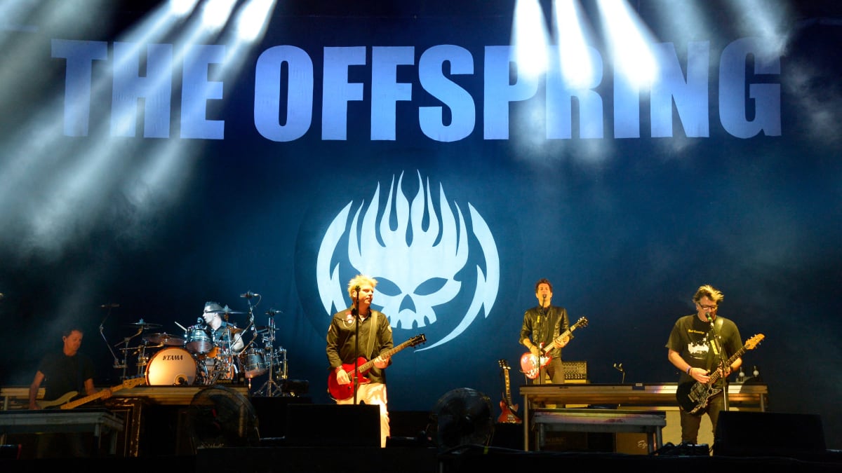 Kapela The Offspring to schytává za obsazení šimpanze v klipu.