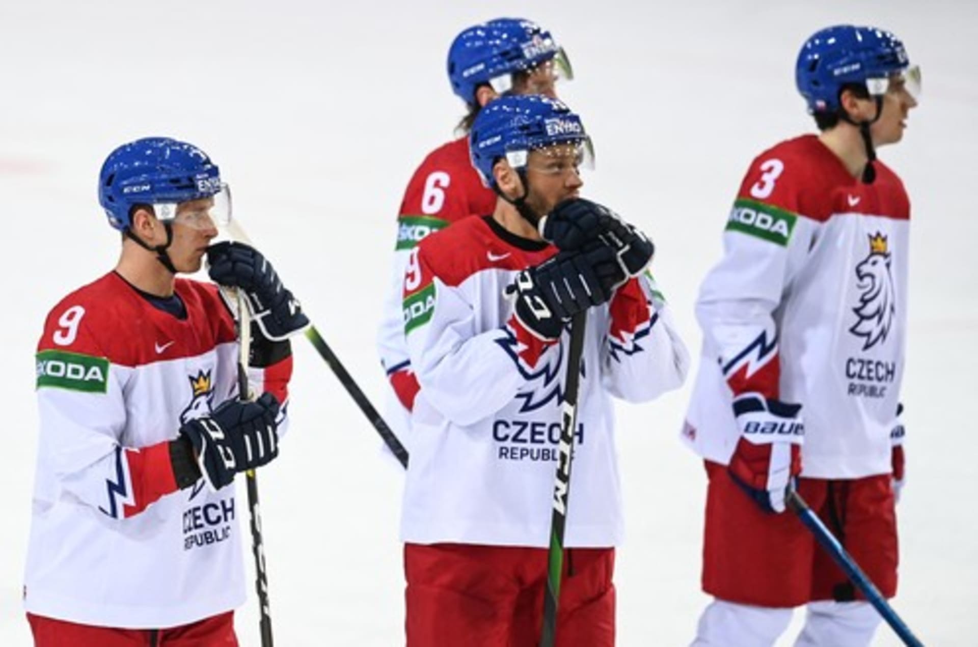 Česká hokejová reprezentace je průběžně na posledním místě.