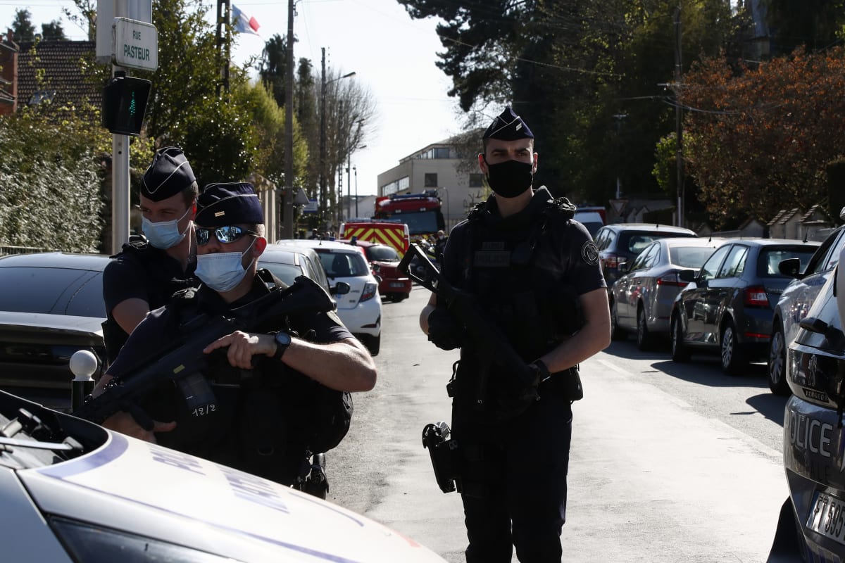 Francouzští policisté chtějí po vládě, aby je lépe chránila před radikály.