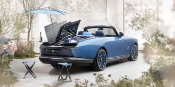 Rolls-Royce představuje kabriolet inspirovaný jachtou. Za půl miliardy korun
