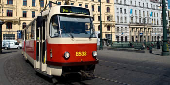 Přehledně: Českou republiku čeká omezení městské hromadné dopravy
