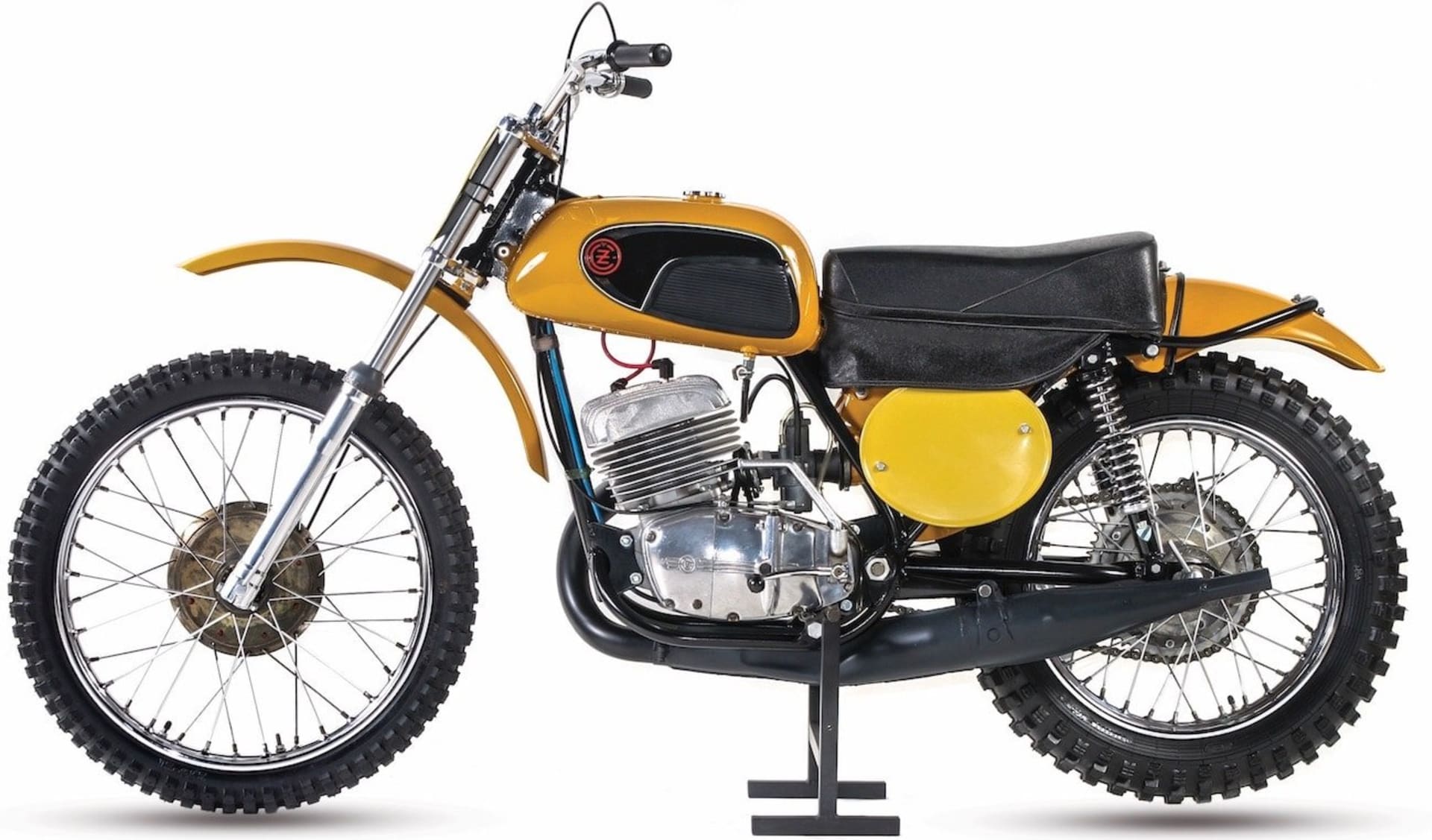 Strakonické krosky vládly světovému motokrosu v letech 196469. Typ 981 se vyráběl od roku 1970 a většina strojů našla své působiště v zámoří.