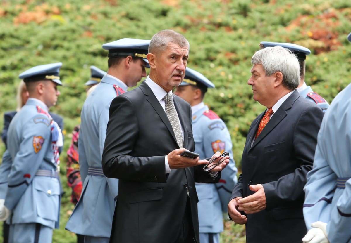 Premiér Andrej Babiš (vlevo) s šéfem KSČM Vojtěchem Filipem na snímku z roku 2018