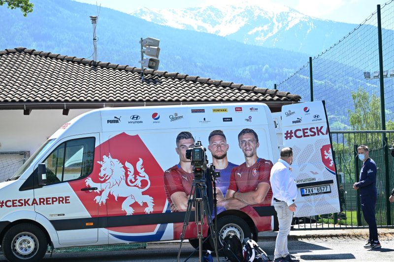 Česká fotbalová reprezentace si do Jižního Tyrolska dovezla kompletní vybavení. 