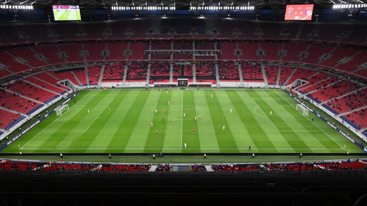 Takto prázdná Puskás Arena v Budapešti během mistrovství Evropy nebude. Jde o jediný stadion pro Euro, který může přivítat 100 procent kapacity.