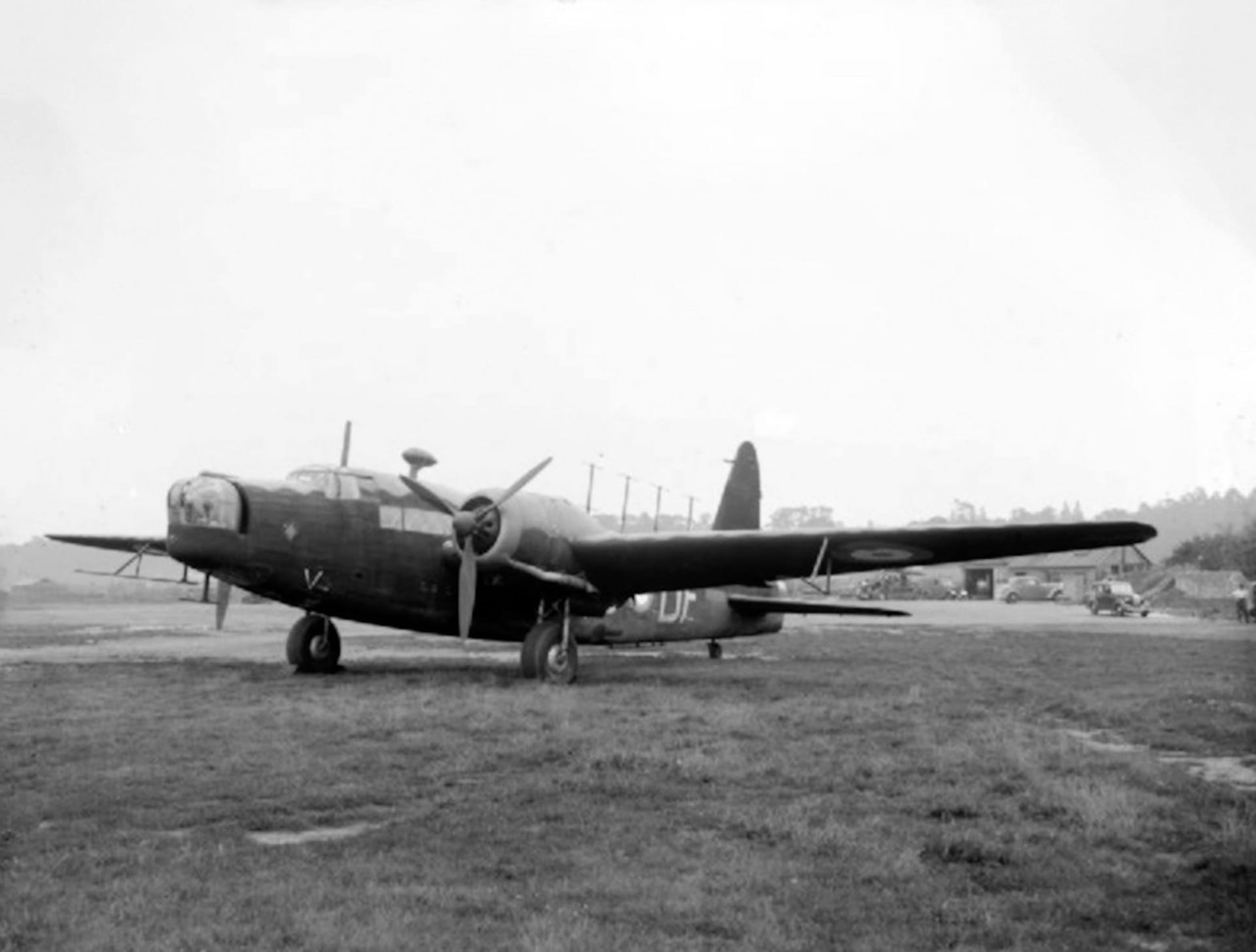 Při vykopávkách sestřeleného bombardéru RAF v severním Nizozemsku se našly ostatky jeho československé posádky. (Ilustrační foto)