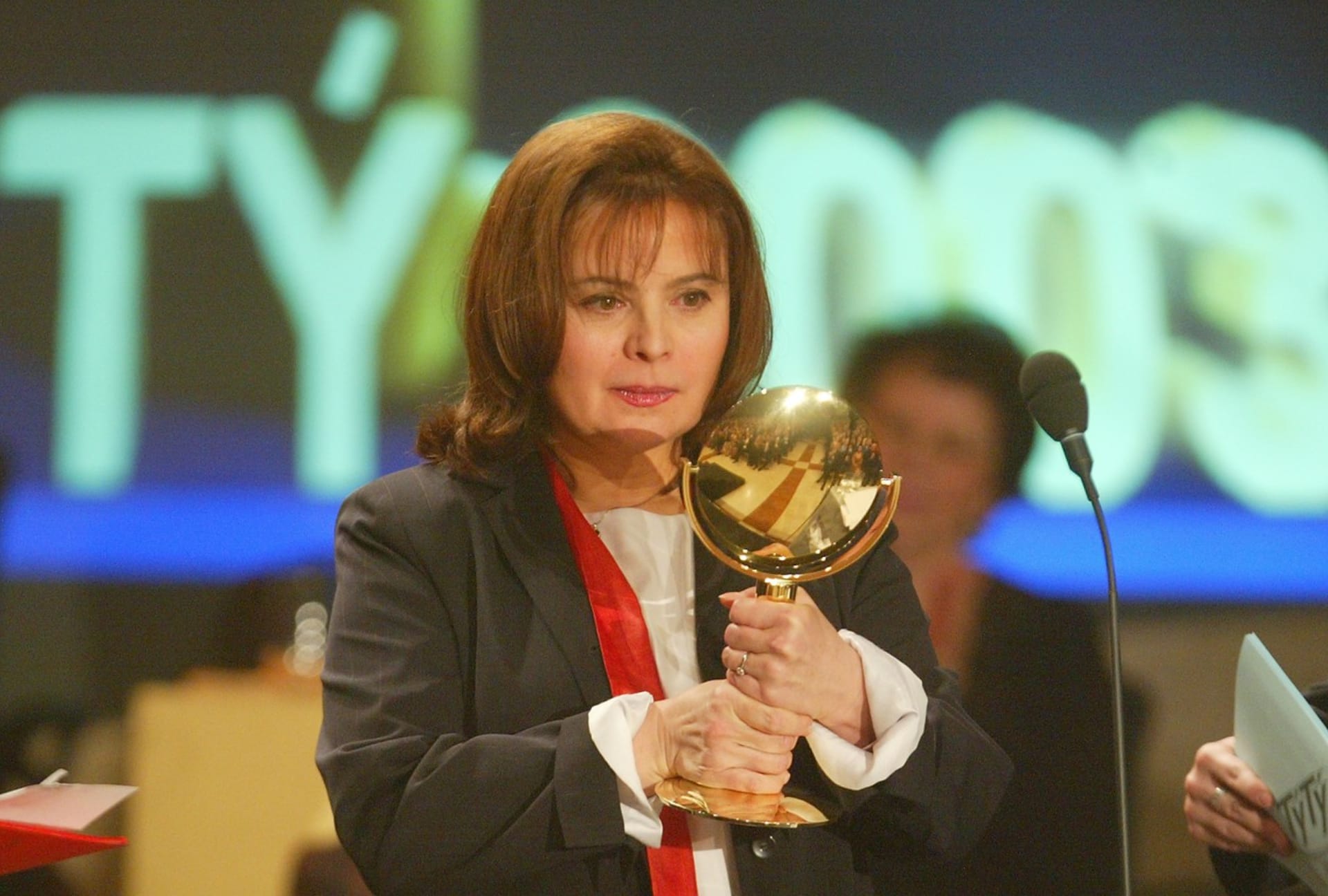 Libuše Šafránková přebírá cenu Týtý  roce 2004