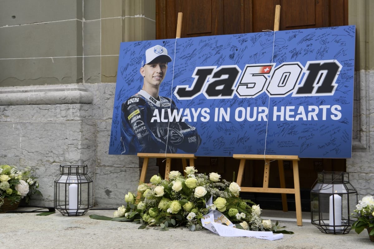 Pohřeb Jasona Dupasquiera se konal ve švýcarském městě Bulle.