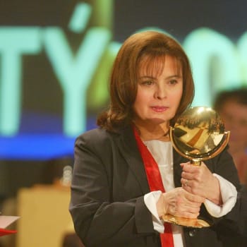 Libuše Šafránková přebírá cenu Týtý  roce 2004