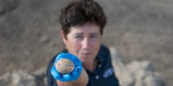 Archeologové v Izraeli nalezli 1000 let staré vejce. Leželo v odpadní jímce