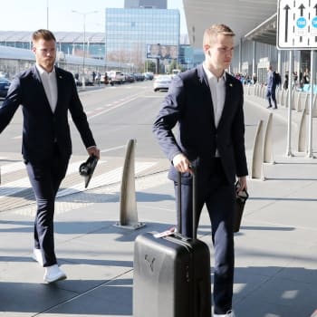 S kufry na letišti si během letošního Eura čeští fotbalisté užijí až až.