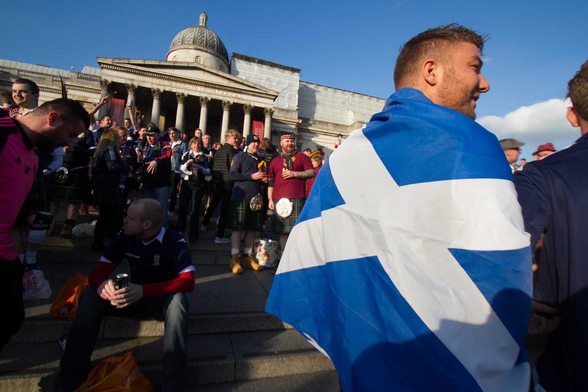 Skotští fanoušci patří k těm, které si na velkých turnajích s nikým nespletete.