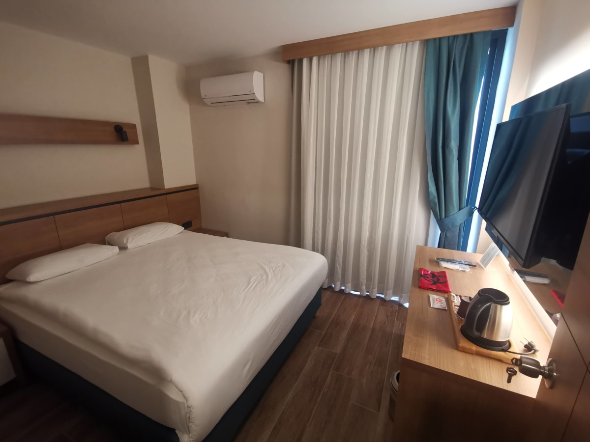 Pokoj pro covid pozitivní v hotelu Meryan