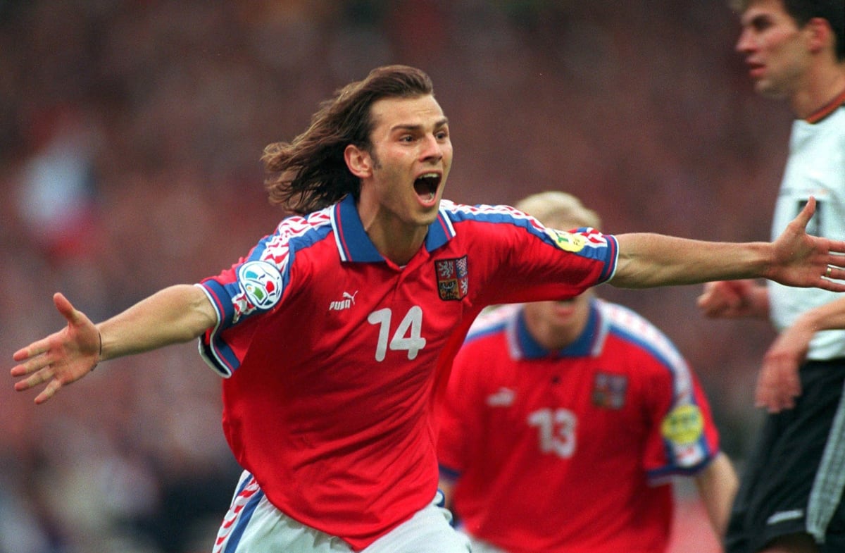 Patrik Berger se raduje z gólu ve finále mistrovství Evropy 1996 proti Německu. Český tým vedl 1:0. Nakonec prohrál 1:2 v prodloužení. Přesto jde o největší úspěch po rozdělení Československa.