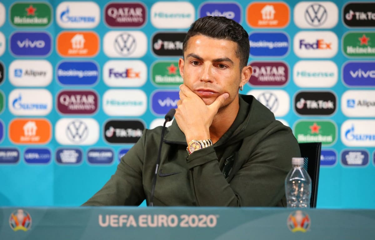 Cristiano Ronaldo na pondělní tiskové konferenci před zápasem s Maďarskem