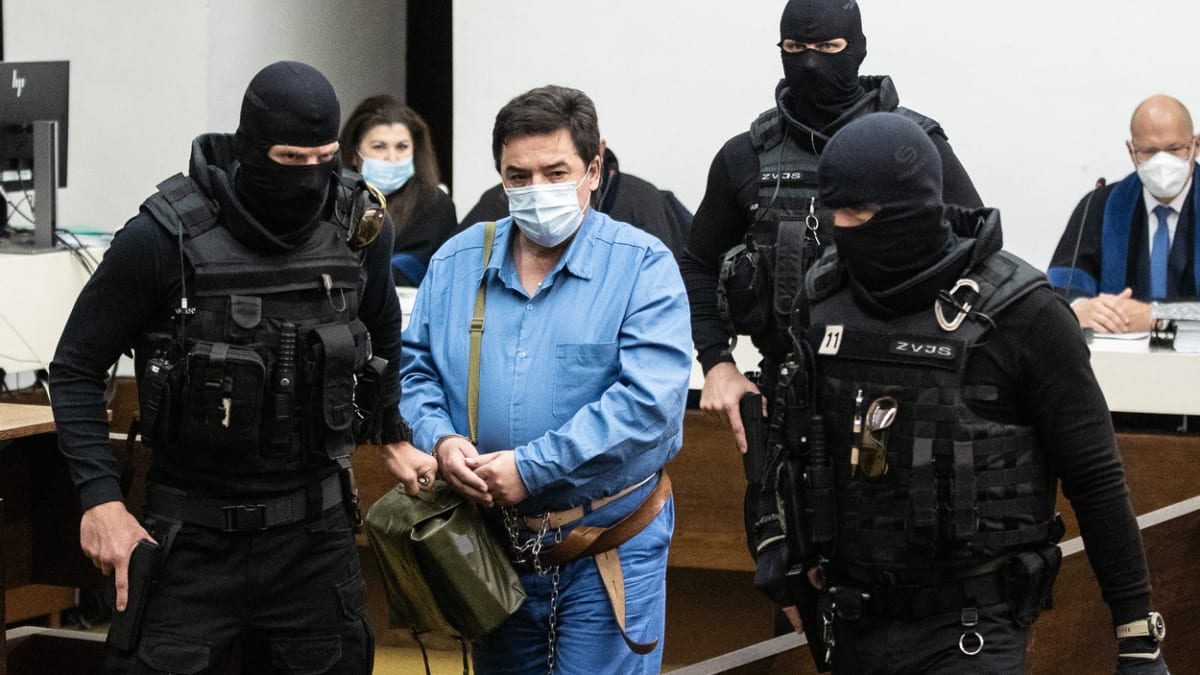 Marián Kočner, který si měl vraždu Jána Kuciaka objednat, odchází po rozhodnutí Nejvyššího soudu zrušit jeho osvobození.