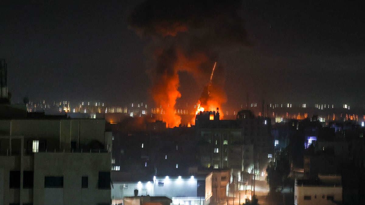 Izrael podnikl v reakci na zápalné balóny vyslané proti němu nálety na Pásmo Gazy (autor: Mahmud Hams/AFP/Getty Images)