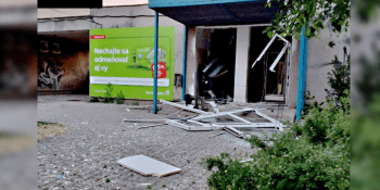 Série výbuchů na Slovensku. Do povětří vyletěly bankomaty po celé zemi