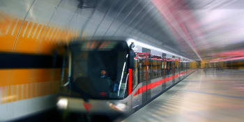 Nová linka metra dostala od zastupitelů zelenou. Opozice kritizuje údajně přemrštěnou cenu