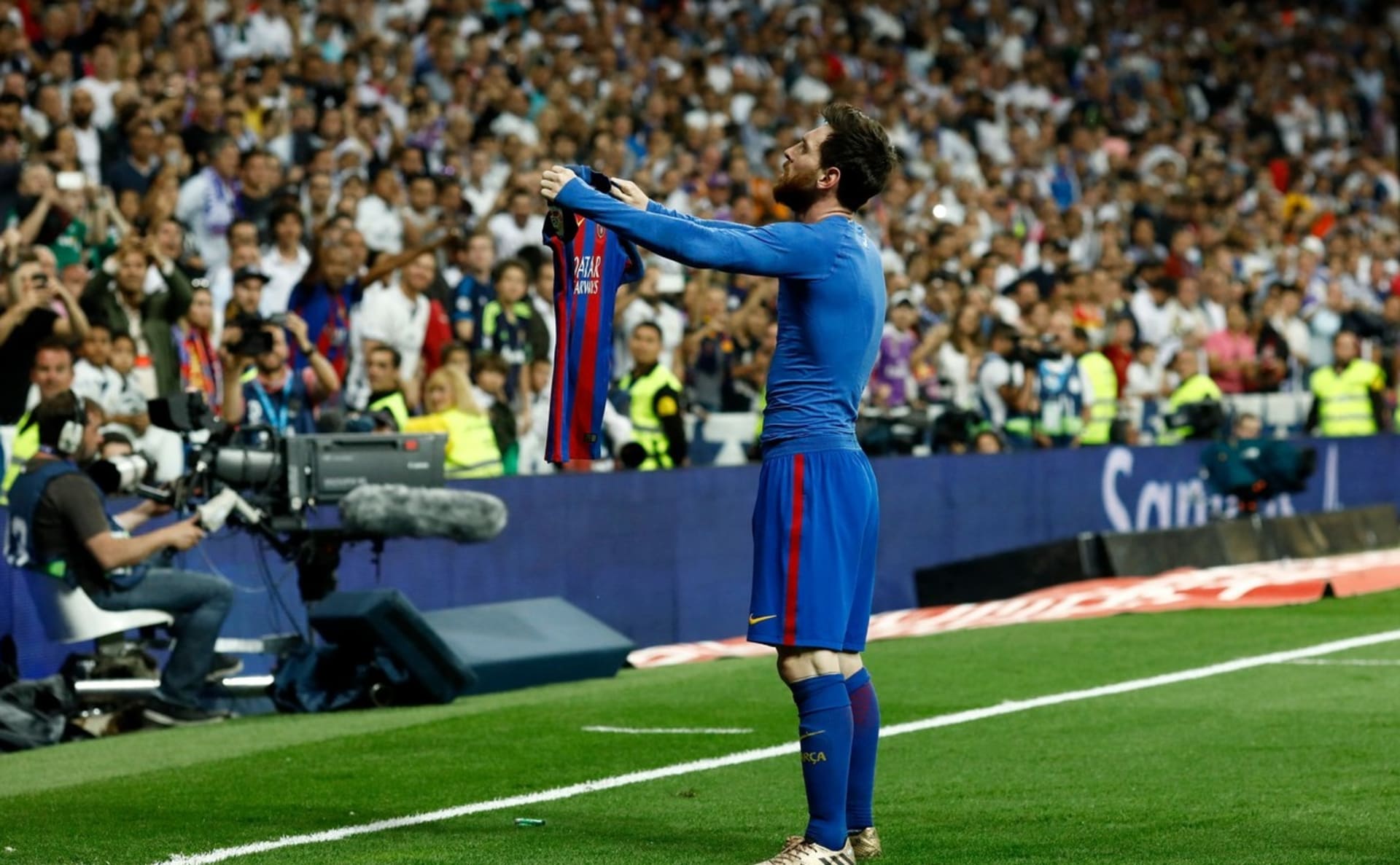 Na tuto oslavu Lionela Messiho jen tak nikdo nezapomene. Fanouška z Brazílie oslnila na tolik, že si ji nechal zvěčnit na svém těle.