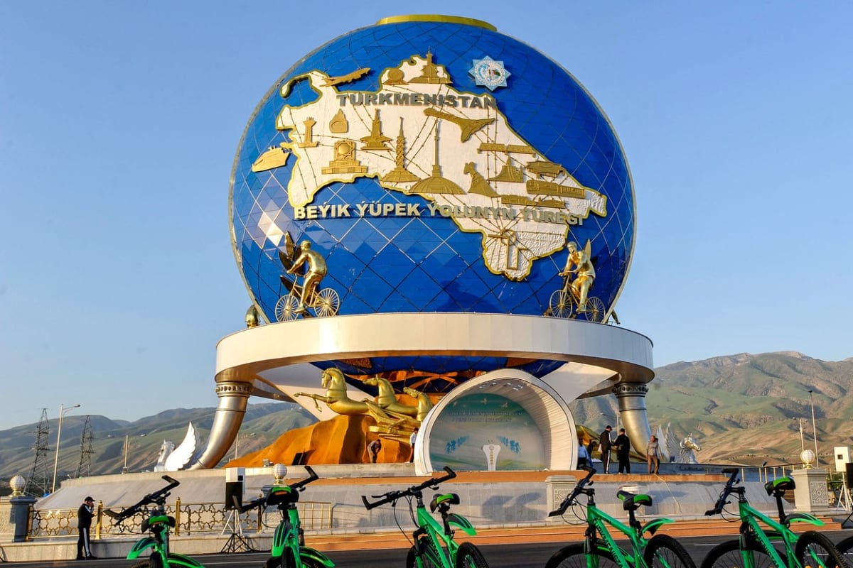 Hlavní město Turkmenistánu Ašchabad je nejdražším městem na světě k životu.