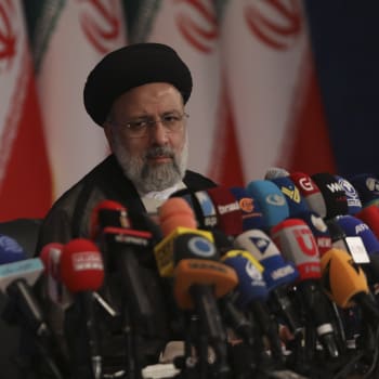 Íránský prezident Ebráhím Raísí je označován za „řezníka z Teheránu“. Stojí totiž za smrtí desítek tisíc lidí.