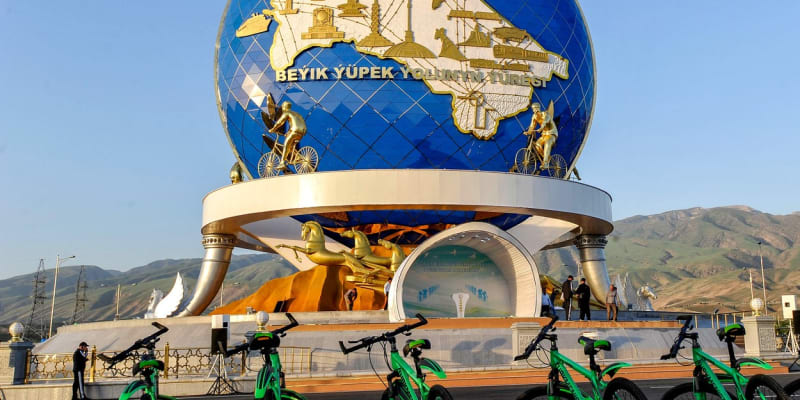 Hlavní město Turkmenistánu Ašchabad je nejdražším městem na světě k životu.