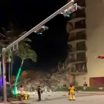 Poblíž Miami se zřítila výšková budova.