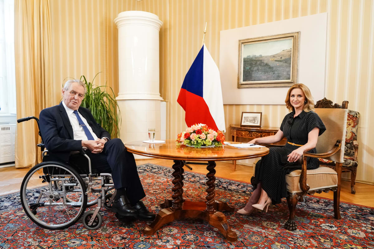 Prezident Miloš Zeman a moderátorka Terezie Tománková v pořadu Partie na CNN Prima NEWS