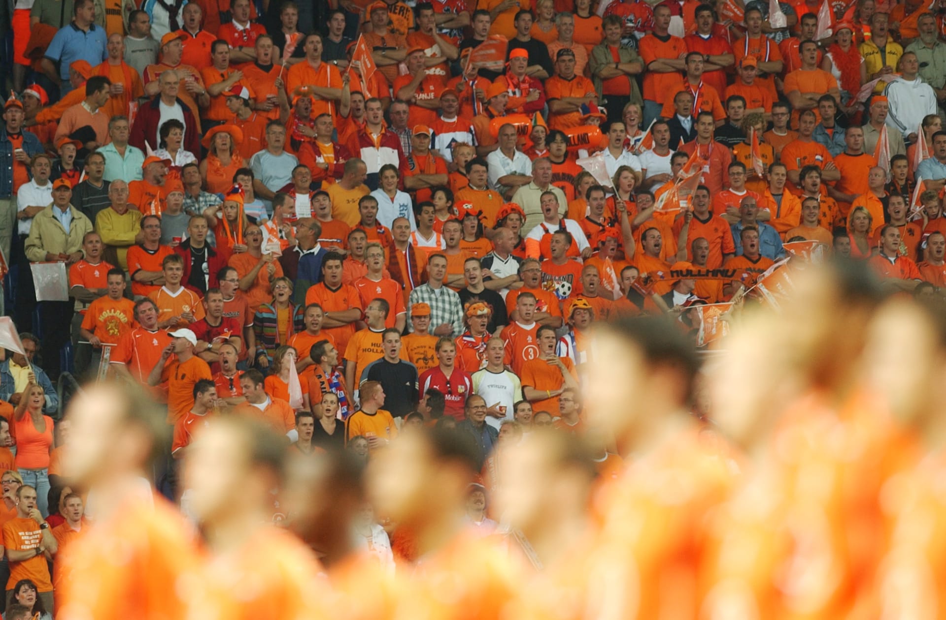 Nizozemské fotbalisty tradičně podporuje oranžová armáda věrných fanoušků.