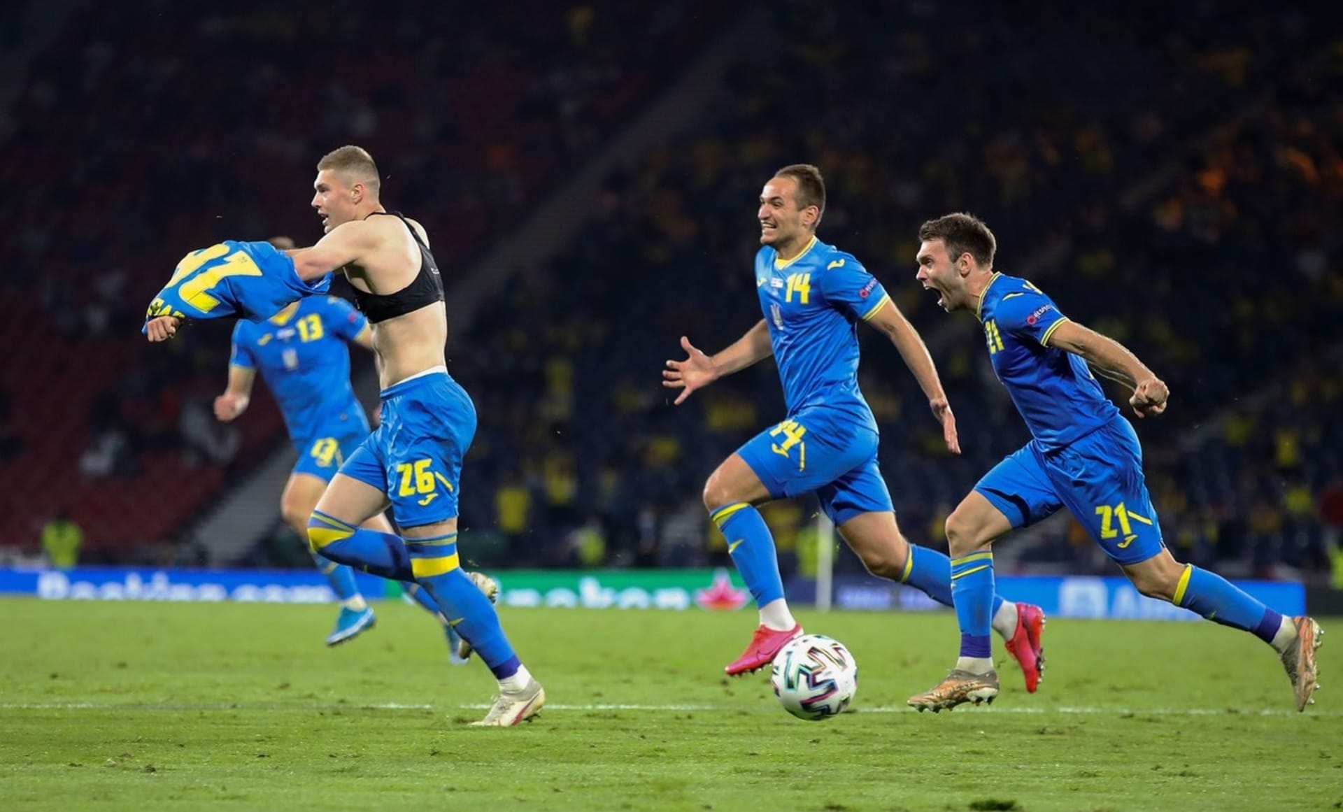 Ukrajina si na Euru zahraje čtvrtfinále s Anglií.