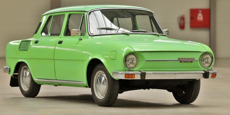 Škoda 100 L byla vydražena za 1 850 000 Kč. 