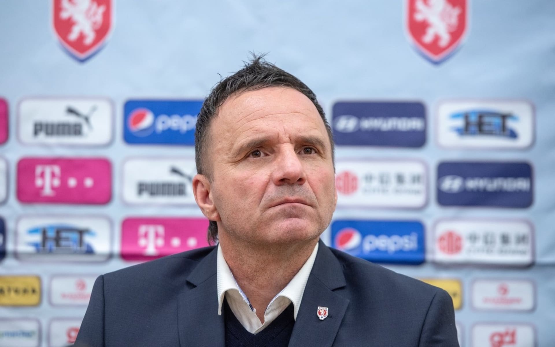 Reprezentace do 21 let hledá nového trenéra, dosavadní kouč Karel Krejčí byl odvolán.
