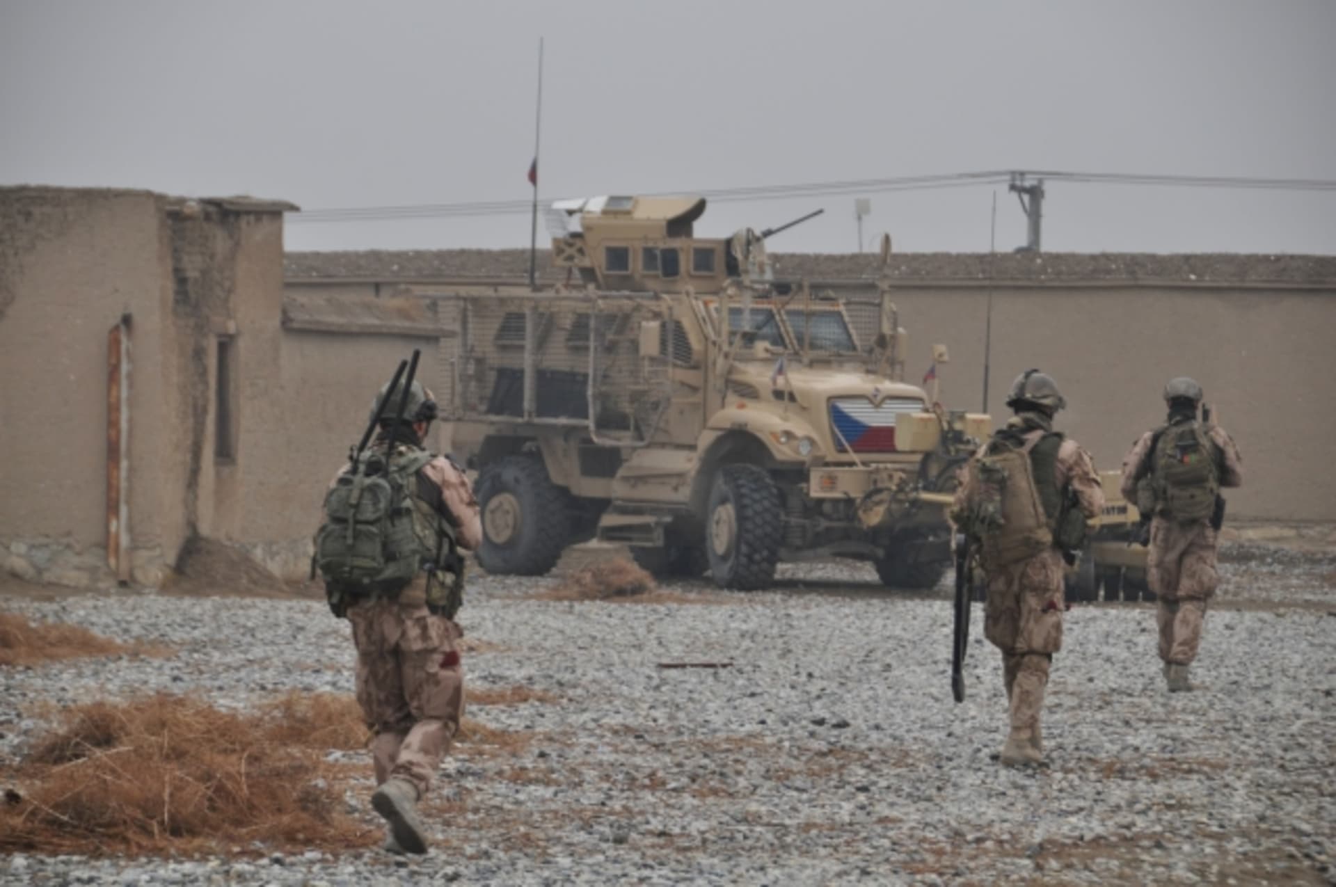 Čeští vojáci na základně v afghánském Bagrámu