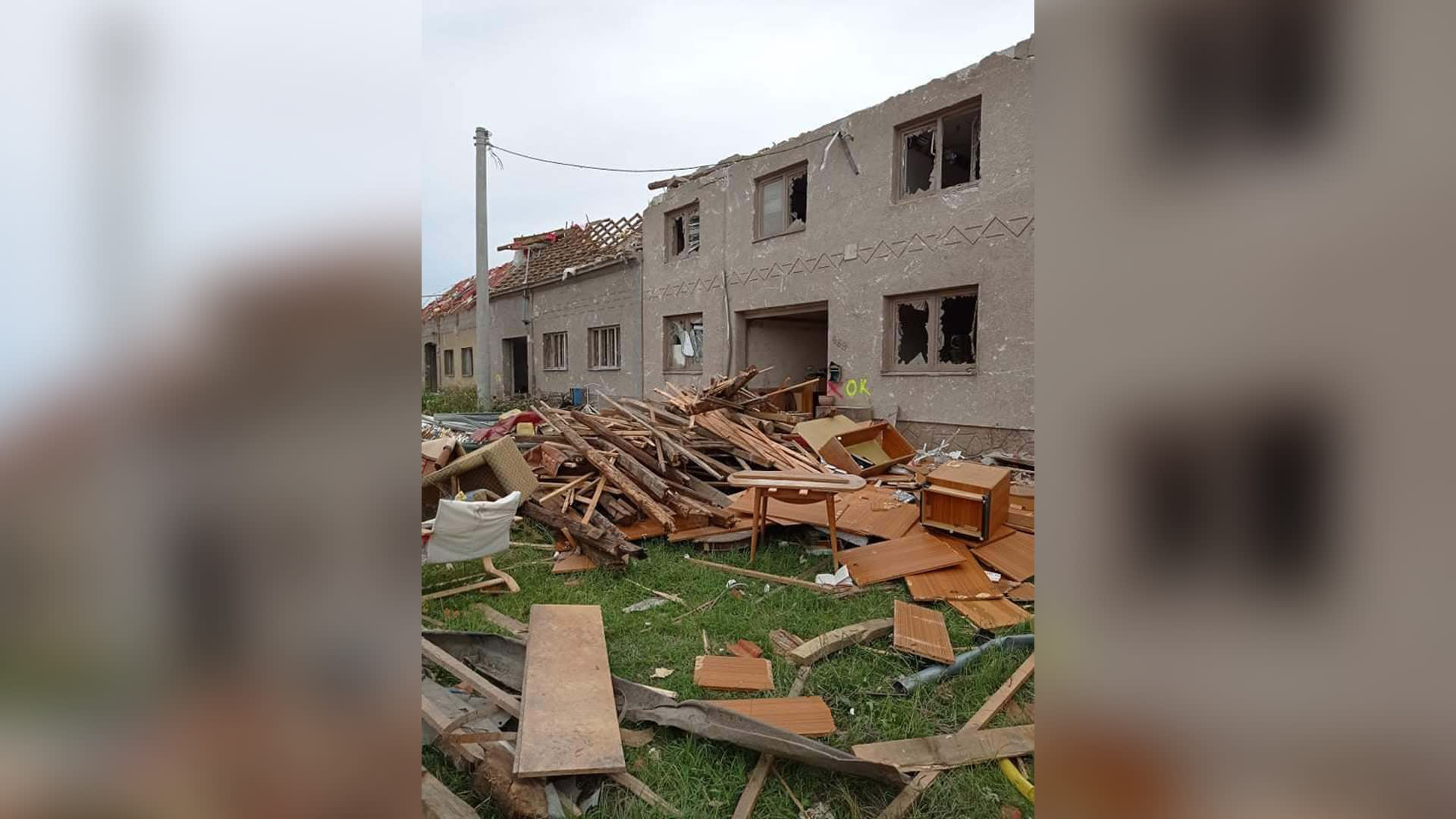 Dům, který 11letý Dominik pomáhal bourat. (Autor: Facebook Flaabra Flábíka)