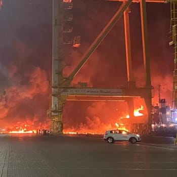 Výbuch na lodi v Dubaji (autor: Ioannis Tryfonas)