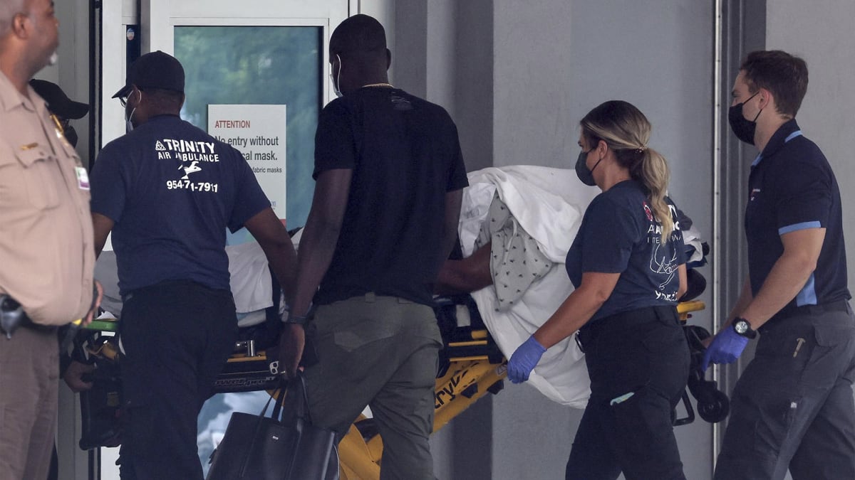První dáma Haiti Martine Moiseová dorazila do nemocnice v Miami.
