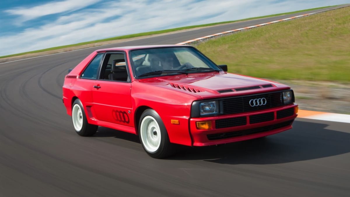 Audi Quattro Sport (1985) vzniklo ve 200 kusech jako homologační série k rallyovému speciálu skupiny B. 
