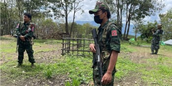 Myanmarští povstalci se šikují proti vojenské juntě. Blíží se občanská válka?