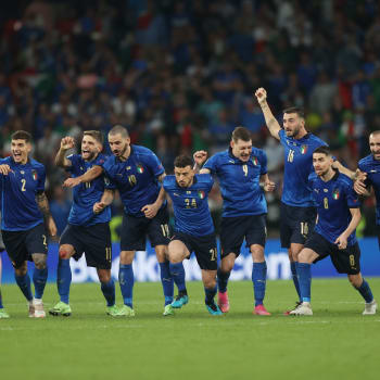 Italové poprvé od roku 1968 vyhráli mistrovství Evropy. Na velkou trofej pak čekali od roku 2006, kdy ovládli světový šampionát.