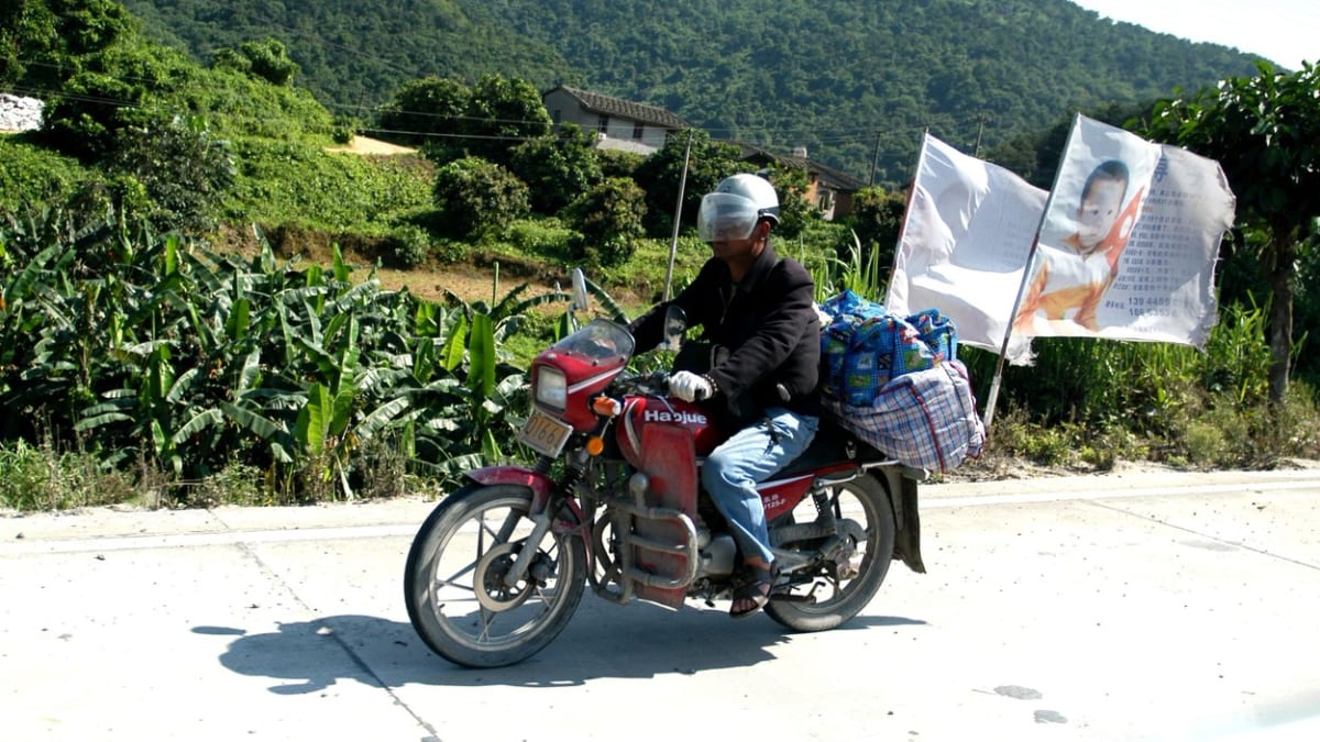 Muž na motorce projel přes 500 000 kilometrů napříč Čínou.